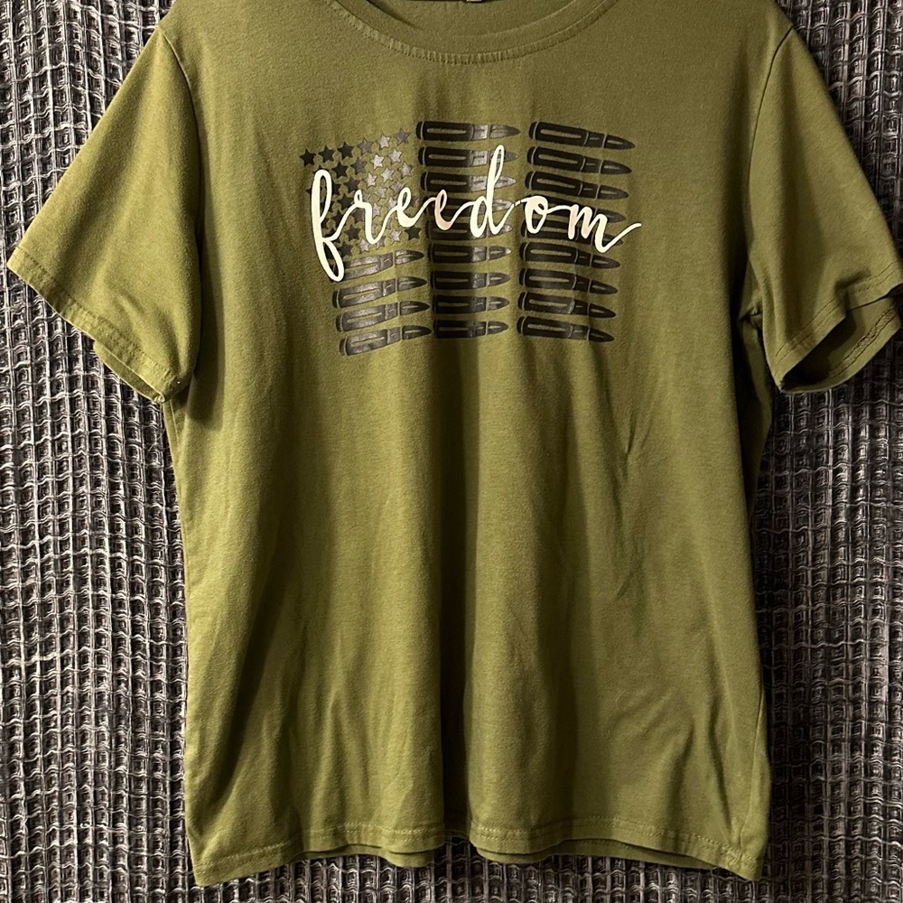 Source Unknown Olive Freedom Tee - Short Sleeve